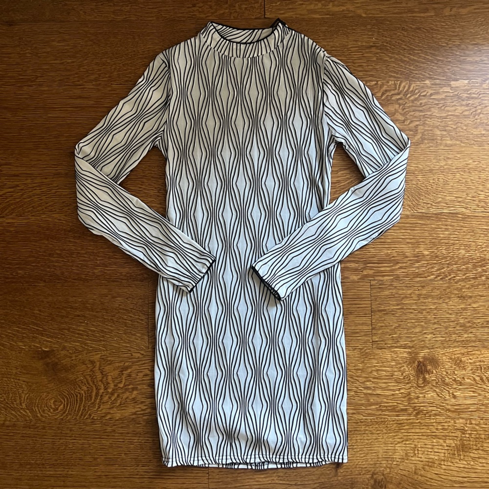 Black and white bodycon mini dress
